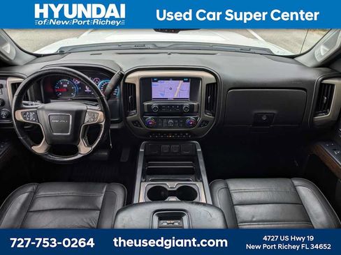 Used 2018 GMC Sierra 2500 Denali w/ Duramax Plus Package AWD/4WD image 17