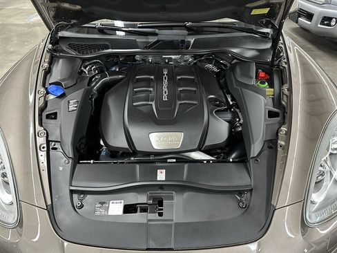 Used 2013 Porsche Cayenne Diesel AWD/4WD image 8