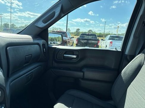 Used 2023 Chevrolet Silverado 1500 Custom AWD/4WD image 32