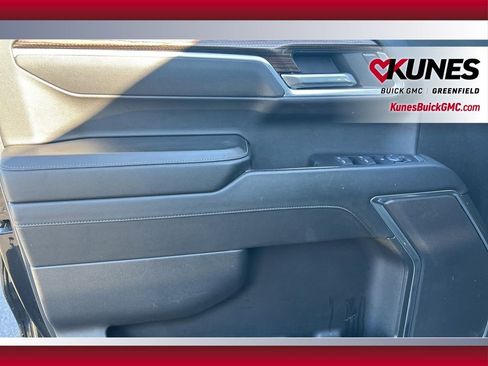 Used 2025 Chevrolet Silverado 1500 LT image 18