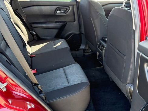 Certified 2024 Nissan Rogue SV FWD image 23