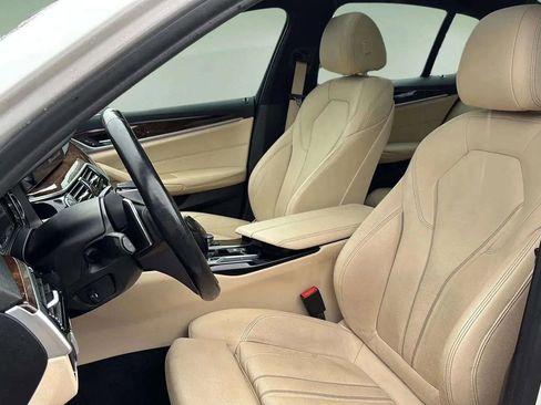 Used 2019 BMW 530i w/ Convenience Package image 14