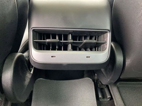 Used 2023 Tesla Model 3 Standard Range image 18