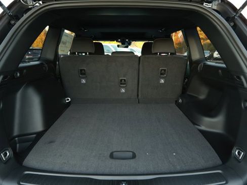 New 2025 Jeep Grand Cherokee Laredo X w/ Trailer Tow Package image 10