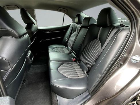 Used 2024 Toyota Camry SE FWD image 21