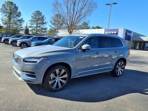 New 2025 Volvo XC90 B6 Plus w/ Protection Package Premier image 9