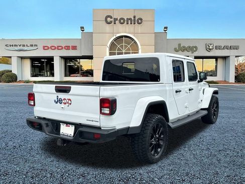 Used 2025 Jeep Gladiator Sport AWD/4WD image 3