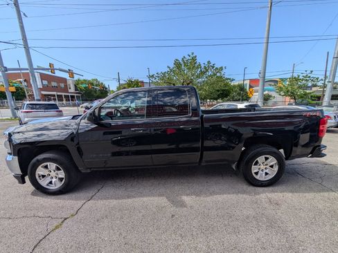 Used 2018 Chevrolet Silverado 1500 LT w/ All Star Edition AWD/4WD image 9
