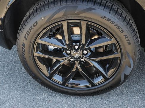 New 2026 Land Rover Discovery Sport Landmark AWD/4WD image 12