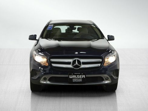Used 2017 Mercedes-Benz GLA 250 4MATIC image 8
