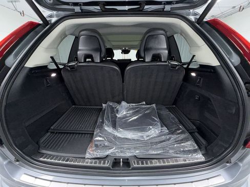 Used 2020 Volvo XC90 T6 Momentum w/ Protection Package Premier AWD/4WD image 16