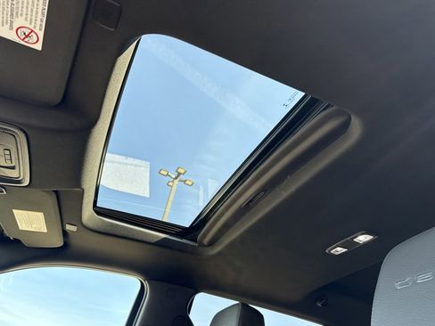 Used 2022 GMC Sierra 3500 Denali image 28