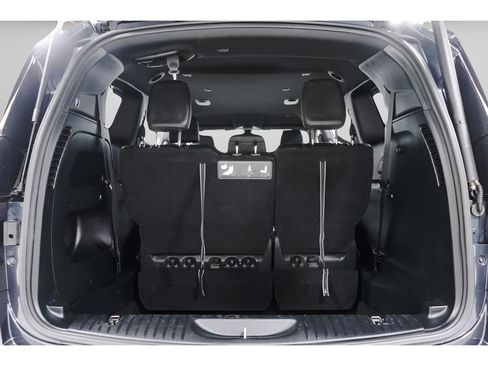 Used 2020 Chrysler Pacifica Touring-L AWD/4WD image 41