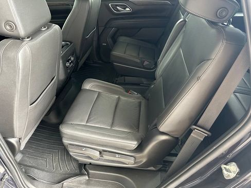 Used 2022 Chevrolet Tahoe LT w/ Luxury Package RWD image 32