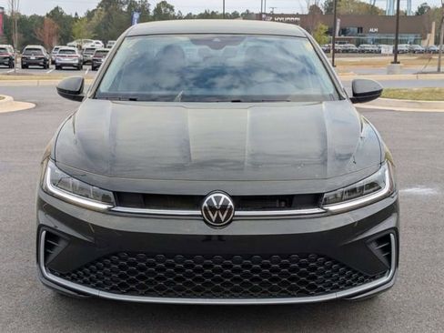 New 2026 Volkswagen Jetta SE FWD image 9