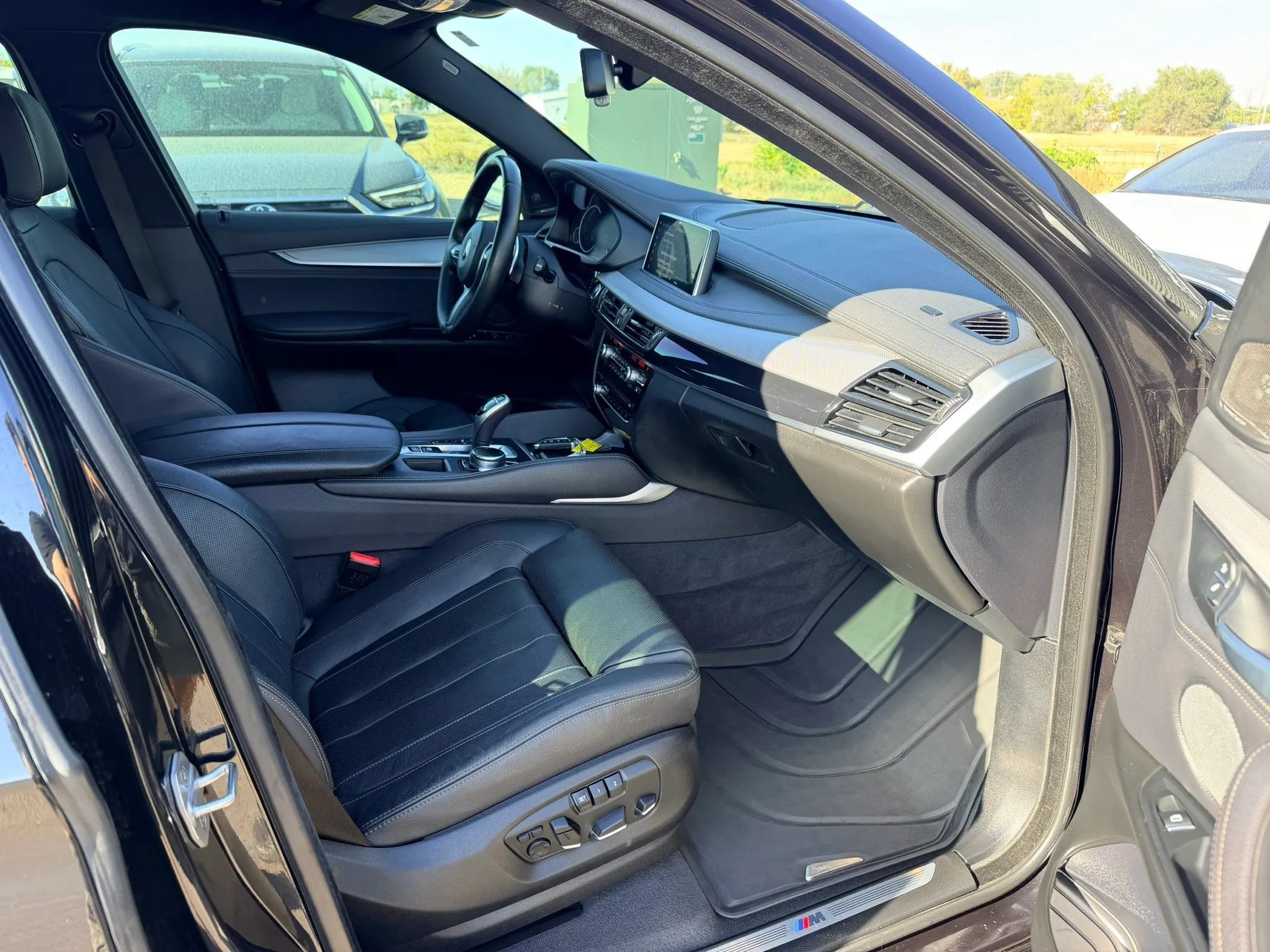 Used 2018 BMW X6 xDrive50i AWD/4WD image 18