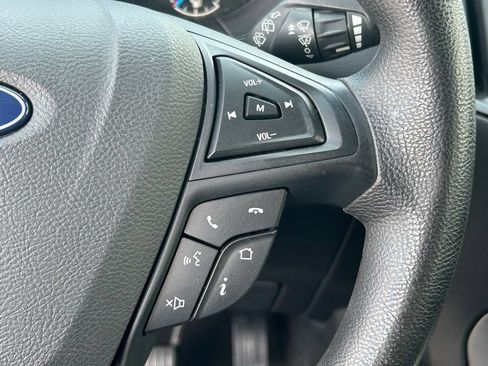 Used 2019 Ford Edge SE w/ SE Fleet Driver's Package FWD image 17