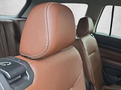 Used 2023 Volkswagen Atlas SEL R-Line image 19