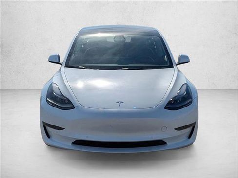 Used 2021 Tesla Model 3 Standard Range Plus image 2