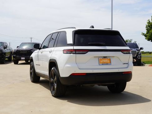 Certified 2024 Jeep Grand Cherokee Limited w/ Black Appearance Package RWD image 6