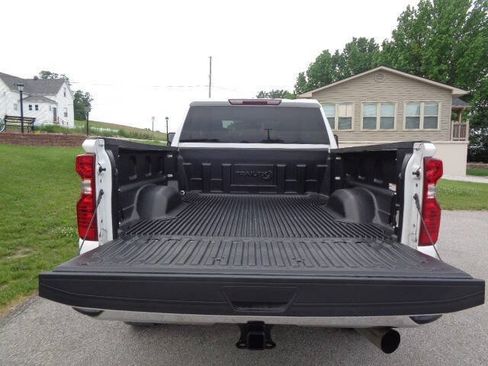 Used 2023 Chevrolet Silverado 2500 W/T w/ WT Convenience Package AWD/4WD image 5