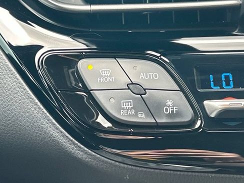 Used 2020 Toyota C-HR XLE FWD image 67