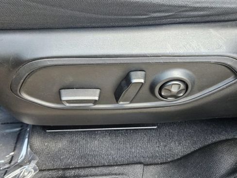 Used 2024 Jeep Grand Cherokee L Laredo RWD image 19