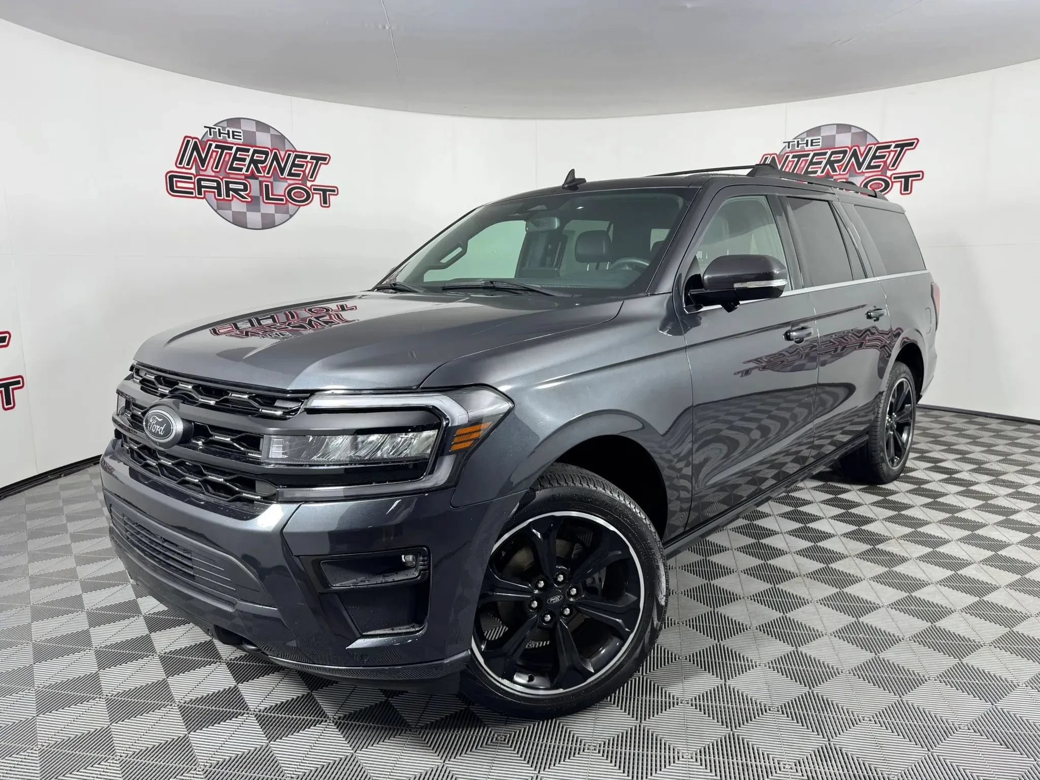 Used 2024 Ford Expedition Max Limited AWD/4WD image 1