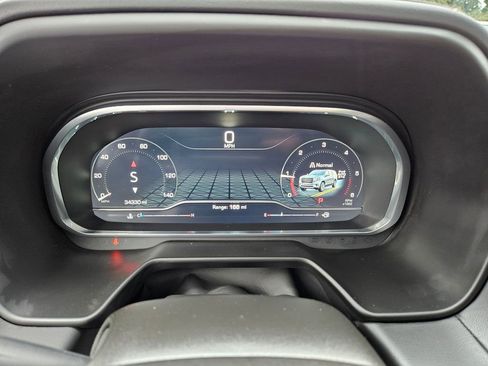 Used 2023 GMC Yukon SLT w/ SLT Premium Package image 24