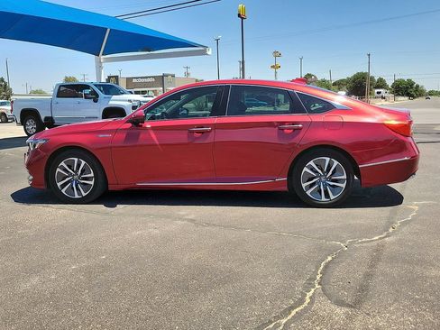 Used 2019 Honda Accord Touring image 2