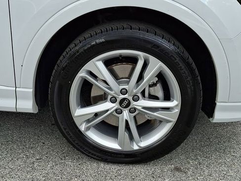 Certified 2023 Audi Q3 2.0T Premium w/ 19" Wheel Package AWD/4WD image 8