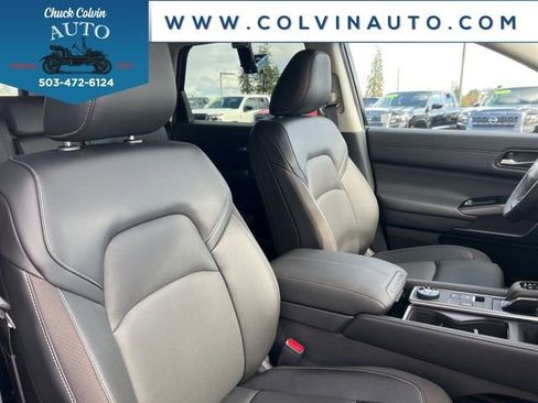 New 2026 Nissan Pathfinder SL image 22