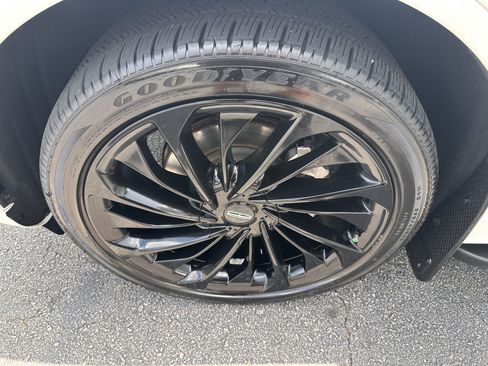 Used 2023 Lincoln Aviator Reserve w/ Equipment Group 201A AWD/4WD image 31