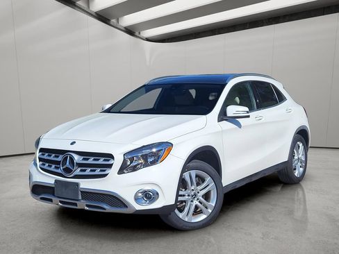 Used 2019 Mercedes-Benz GLA 250 4MATIC w/ Premium Package image 1