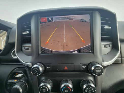 Used 2024 RAM 2500 Big Horn w/ Bed Utility Group image 15