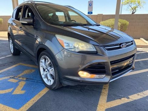 Used 2015 Ford Escape Titanium w/ Equipment Group 301A FWD image 4