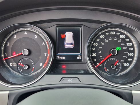 Certified 2021 Volkswagen Atlas SE image 10