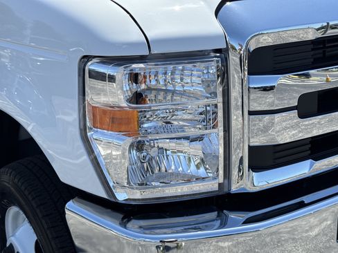 New 2026 Ford E-450 and Econoline 450 Super Duty w/ Power Equipment Group RWD image 9