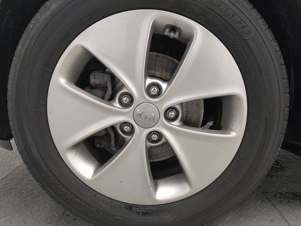 Used 2015 Kia Soul FWD image 31