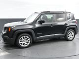 Used 2018 Jeep Renegade Latitude image 3