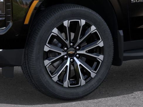 New 2025 Chevrolet Suburban High Country image 9