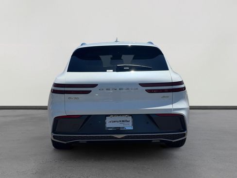 Used 2026 Genesis GV70 2.5T Advanced AWD/4WD image 4