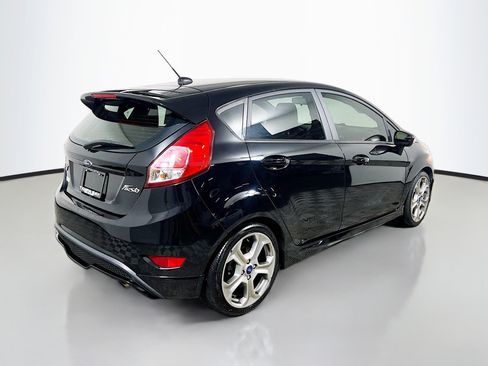 Used 2017 Ford Fiesta ST FWD image 4