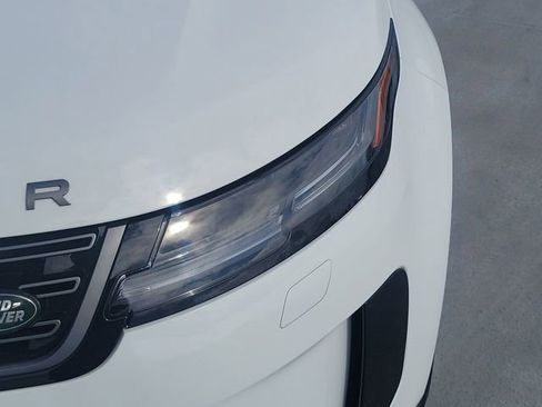 Used 2025 Land Rover Range Rover Evoque S image 10