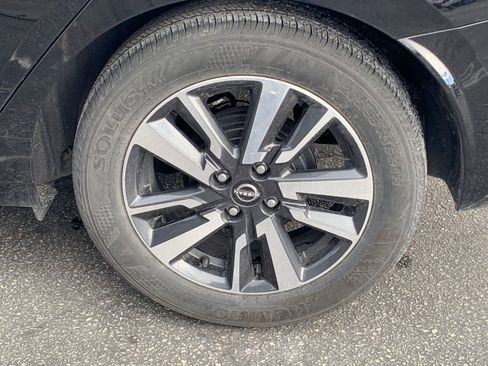 Used 2025 Nissan Versa SV image 28