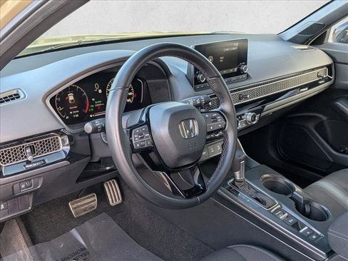 Used 2025 Honda Civic Sport image 10