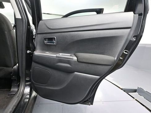 Used 2020 Mitsubishi Outlander Sport SE AWD/4WD image 35