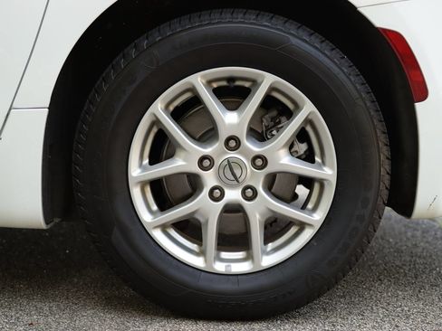 Used 2022 Chrysler Pacifica Touring-L FWD image 35
