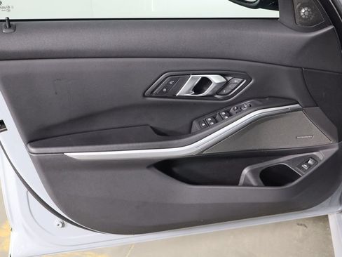 Used 2024 BMW 330i Sedan w/ M Sport Package RWD image 19