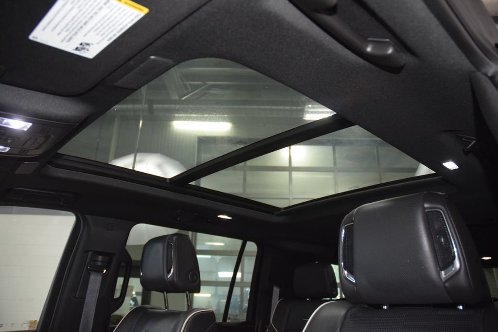Used 2024 Cadillac Escalade ESV Premium Luxury w/ LPO, Floor Liner Package AWD/4WD image 53